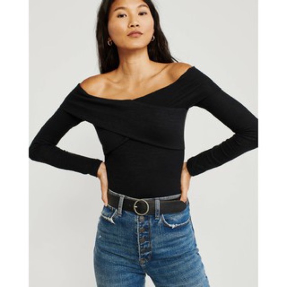 SUPER Soft Off the Shoulder Top